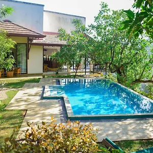 Aqua Dunhinda 3* Kandy
