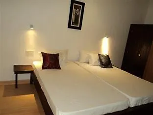 ***  Maple Leaf Hotel Negombo Sri Lanka