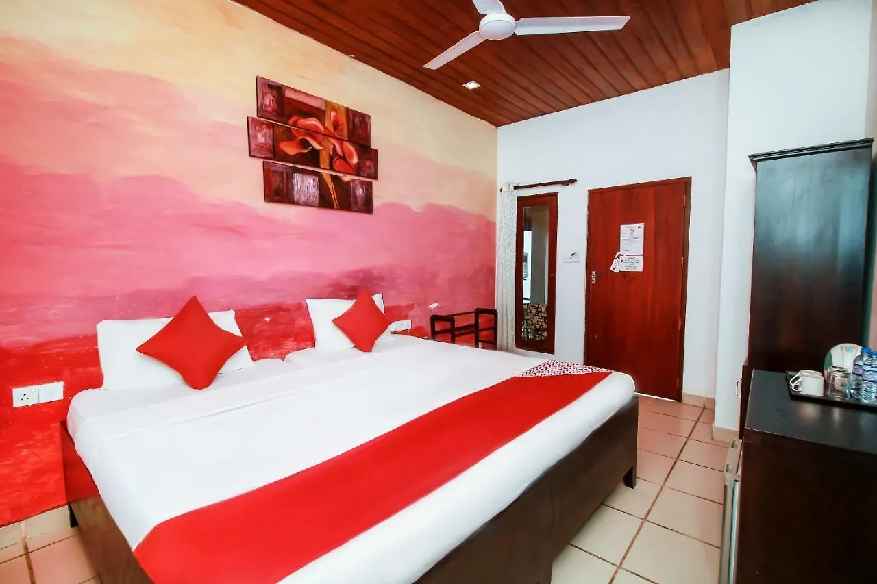 Maple Leaf Hotel Negombo