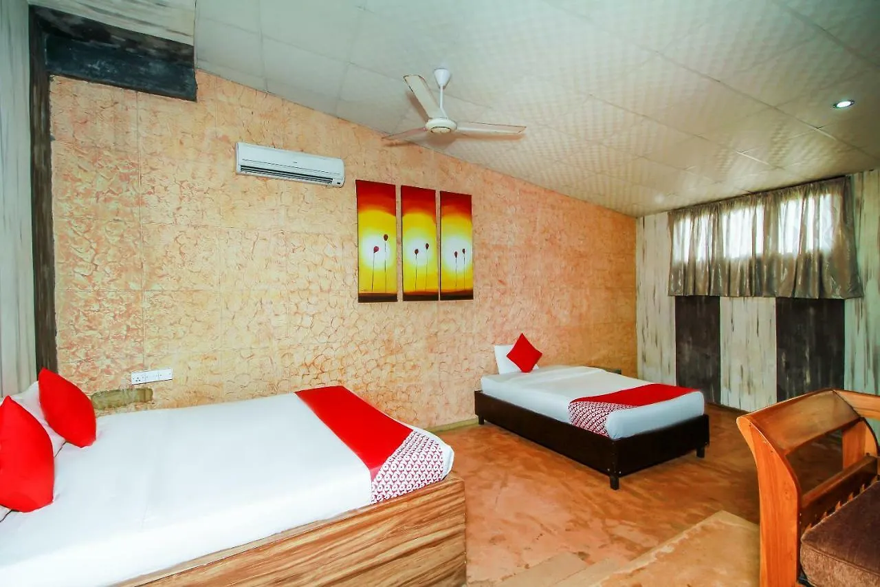 Maple Leaf Hotel Negombo
