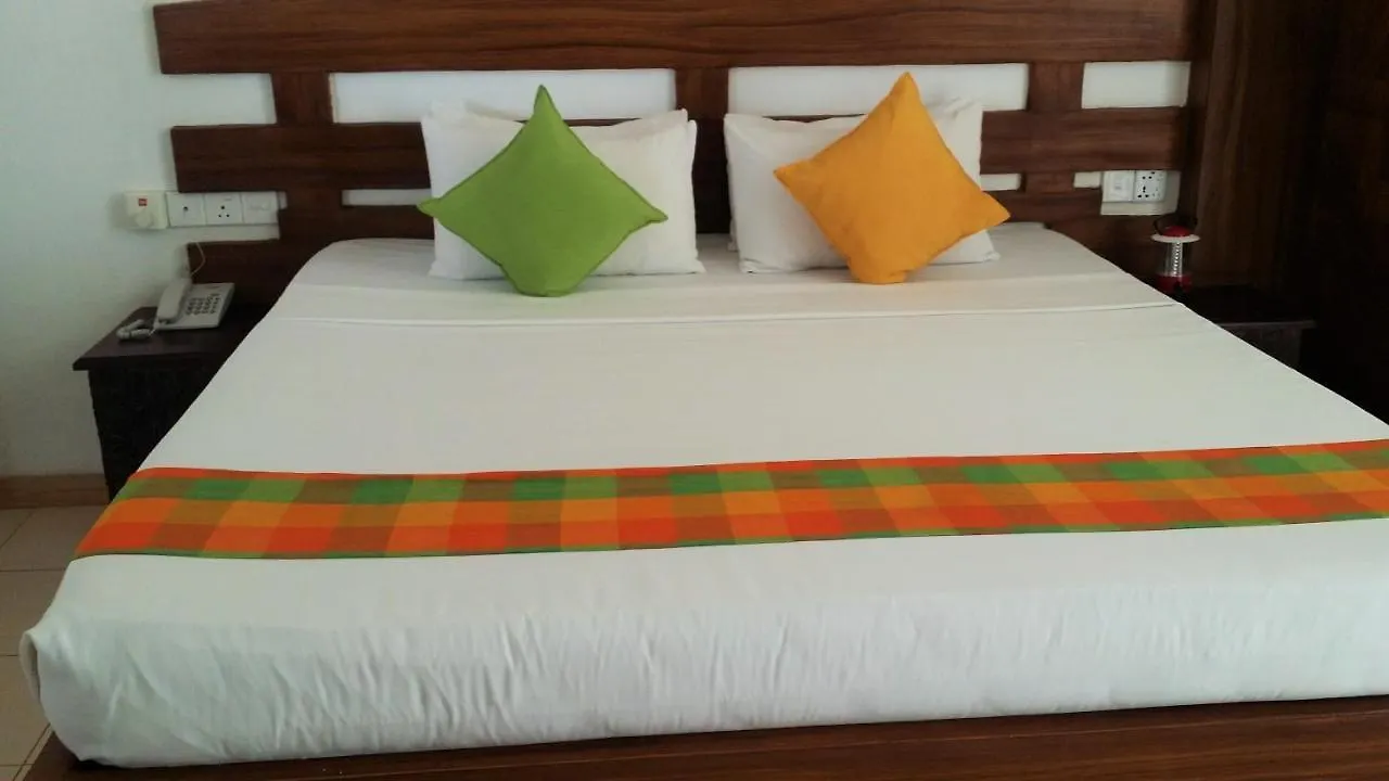 Maple Leaf Hotel Negombo Sri Lanka